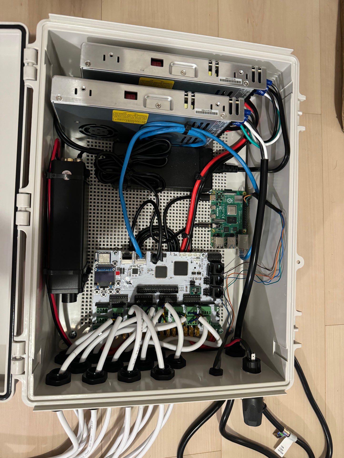 Ready-to-Run Pixel Controller F12 with Raspberry Pi and Motion Sensor